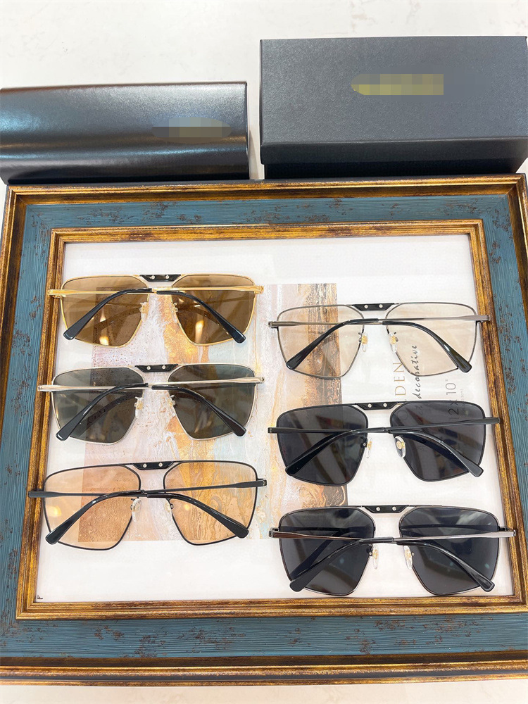 Designer Large Frame Oversized Ladies Square Cat Eye Sunglasses With Diamonds